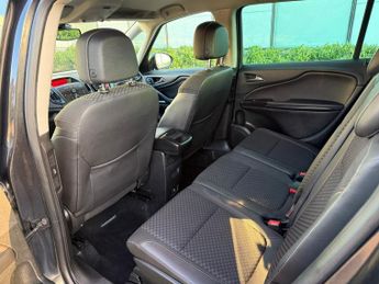Vauxhall Zafira Tourer 1.4i Turbo SE MPV 5dr Petrol Auto Euro 6 (140 ps)
