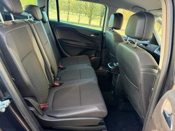 Vauxhall Zafira Tourer 1.4i Turbo SE MPV 5dr Petrol Auto Euro 6 (140 ps)