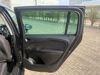 Vauxhall Zafira Tourer 1.4i Turbo SE MPV 5dr Petrol Auto Euro 6 (140 ps)