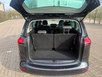 Vauxhall Zafira Tourer 1.4i Turbo SE MPV 5dr Petrol Auto Euro 6 (140 ps)
