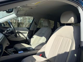 Audi e-tron 50 Technik SUV 5dr Electric Auto quattro 71.2kWh (313 ps)