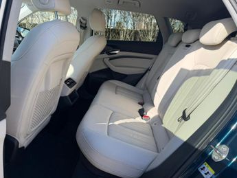 Audi e-tron 50 Technik SUV 5dr Electric Auto quattro 71.2kWh (313 ps)