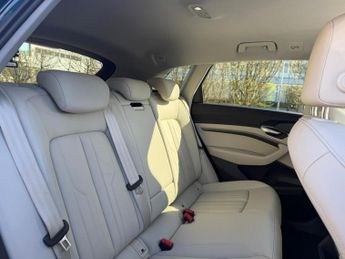 Audi e-tron 50 Technik SUV 5dr Electric Auto quattro 71.2kWh (313 ps)