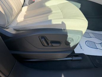 Audi e-tron 50 Technik SUV 5dr Electric Auto quattro 71.2kWh (313 ps)