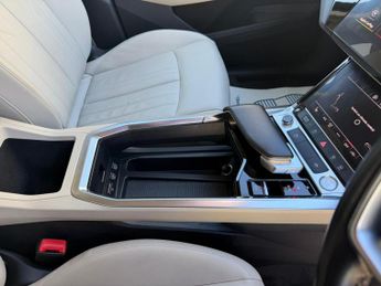 Audi e-tron 50 Technik SUV 5dr Electric Auto quattro 71.2kWh (313 ps)