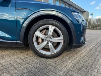 Audi e-tron 50 Technik SUV 5dr Electric Auto quattro 71.2kWh (313 ps)