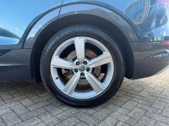 Audi e-tron 50 Technik SUV 5dr Electric Auto quattro 71.2kWh (313 ps)