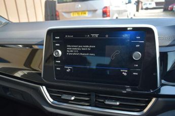 Volkswagen T-Roc 1.5 TSI R-Line DSG Euro 6 (s/s) 5dr