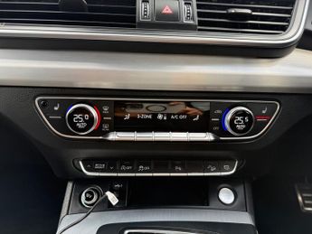 Audi Q5 2.0 TDI 40 S line SUV 5dr Diesel S Tronic quattro Euro 6 (s/s) (
