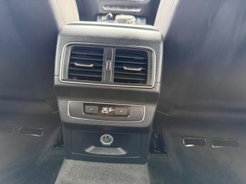 Audi Q5 2.0 TDI 40 S line SUV 5dr Diesel S Tronic quattro Euro 6 (s/s) (