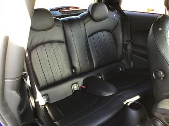 Mini Hatch 2.0 Cooper S Hatchback 3dr Petrol Steptronic Euro 6 (s/s) (192 p