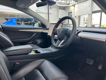 Tesla Model 3 Standard Range Plus Saloon Electric Auto RWD (241 bhp) 4dr