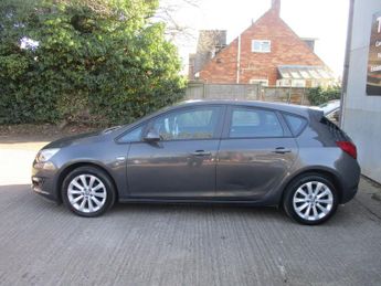 Vauxhall Astra 1.4 16v Active Hatchback 5dr Petrol Manual Euro 5 (100 ps)