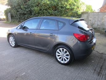 Vauxhall Astra 1.4 16v Active Hatchback 5dr Petrol Manual Euro 5 (100 ps)