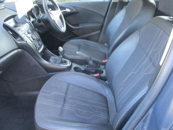 Vauxhall Astra 1.4 16v Active Hatchback 5dr Petrol Manual Euro 5 (100 ps)