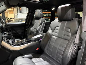 Land Rover Range Rover Sport 3.0 SD V6 Autobiography Dynamic SUV 5dr Diesel Auto 4WD Euro 6 (