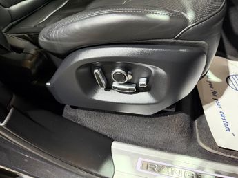 Land Rover Range Rover Sport 3.0 SD V6 Autobiography Dynamic SUV 5dr Diesel Auto 4WD Euro 6 (