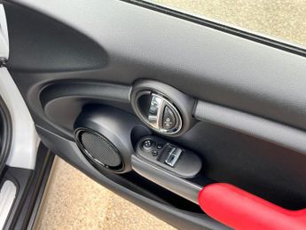 Mini Hatch 1.5 Cooper Hatchback 3dr Petrol Auto Euro 6 (s/s) (136 ps)