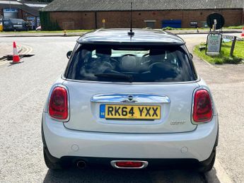 Mini Hatch 1.5 Cooper Hatchback 3dr Petrol Auto Euro 6 (s/s) (136 ps)