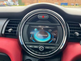 Mini Hatch 1.5 Cooper Hatchback 3dr Petrol Auto Euro 6 (s/s) (136 ps)