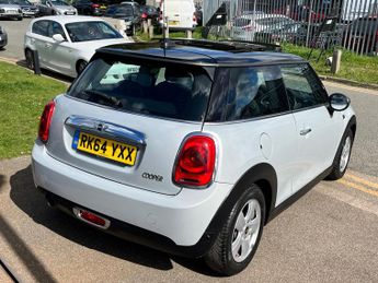 Mini Hatch 1.5 Cooper Hatchback 3dr Petrol Auto Euro 6 (s/s) (136 ps)