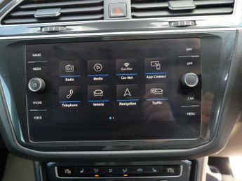 Volkswagen Tiguan 2.0 TDI R-Line DSG 4Motion Euro 6 (s/s) 5dr