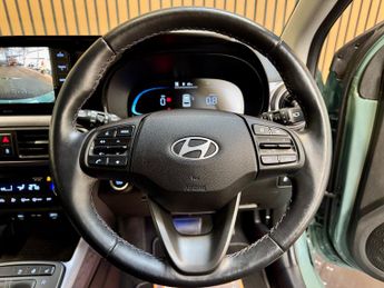 Hyundai i10 1.0 Premium Hatchback 5dr Petrol Auto - ONLY 37000 MILES - AUTOM