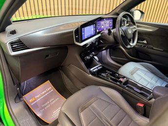 Vauxhall Mokka 50kWh Ultimate SUV 5dr Electric Auto (136 ps) - ONLY 8000 MILES 