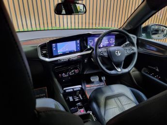 Vauxhall Mokka 50kWh Ultimate SUV 5dr Electric Auto (136 ps) - ONLY 9000 MILES 