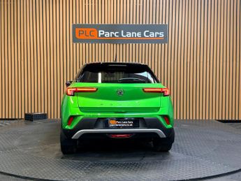 Vauxhall Mokka 50kWh Ultimate SUV 5dr Electric Auto (136 ps) - ONLY 8000 MILES 