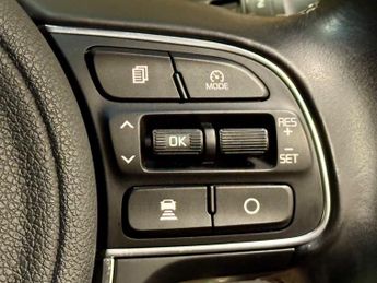 Kia Niro 1.6 GDi 2 SUV 5dr Petrol Hybrid DCT - AUTOMATIC - ONE OWNER -