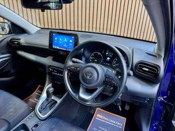 Toyota Yaris 1.5 VVT-h Icon Hatchback 5dr Petrol Hybrid E-CVT -AUTOMATIC - 60