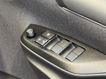 Toyota Yaris 1.5 VVT-h Icon Hatchback 5dr Petrol Hybrid E-CVT -AUTOMATIC - 60