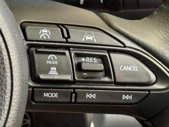 Toyota Yaris 1.5 VVT-h Icon Hatchback 5dr Petrol Hybrid E-CVT -AUTOMATIC - 60