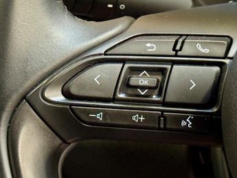 Toyota Yaris 1.5 VVT-h Icon Hatchback 5dr Petrol Hybrid E-CVT -AUTOMATIC - 60