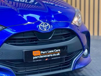 Toyota Yaris 1.5 VVT-h Icon Hatchback 5dr Petrol Hybrid E-CVT -AUTOMATIC - 60