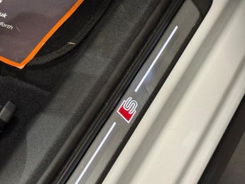 Audi A3 1.5 TFSI 35 S line Sportback 5dr Petrol S Tronic - ONLY 20000 MI