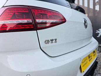 Volkswagen Golf 2.0 TSI BlueMotion Tech GTI Launch DSG Euro 6 (s/s) 3dr