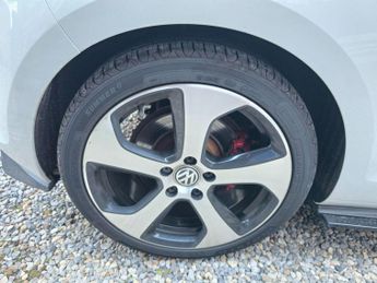 Volkswagen Golf 2.0 TSI BlueMotion Tech GTI Launch DSG Euro 6 (s/s) 3dr