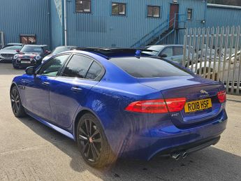 Jaguar XE 2.0d R-Sport Saloon 4dr Diesel Auto AWD Euro 6 (s/s) (180 ps)