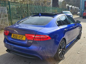 Jaguar XE 2.0d R-Sport Saloon 4dr Diesel Auto AWD Euro 6 (s/s) (180 ps)
