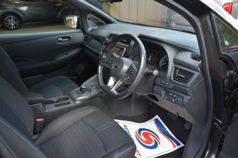 Nissan LEAF 40kWh Acenta Auto 5dr