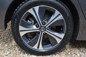 Nissan LEAF 40kWh Tekna Auto 5dr