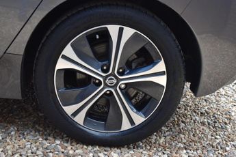 Nissan LEAF 40kWh Tekna Auto 5dr