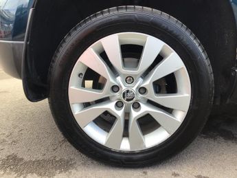 Skoda Yeti 2.0 TDI Elegance Outdoor 5dr Diesel DSG 4WD Euro 5 (140 ps)