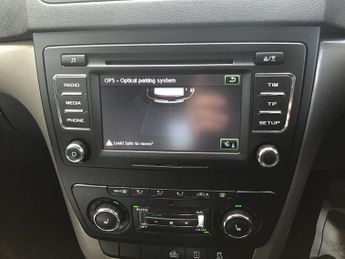 Skoda Yeti 2.0 TDI Elegance Outdoor 5dr Diesel DSG 4WD Euro 5 (140 ps)