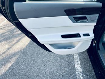 Jaguar XF 2.0d Portfolio Auto AWD Euro 6 (s/s) 4dr