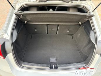 Mercedes-Benz A Class 1.5 A180d AMG Line (Premium 2) Hatchback 5dr Diesel 7G-DCT Euro 