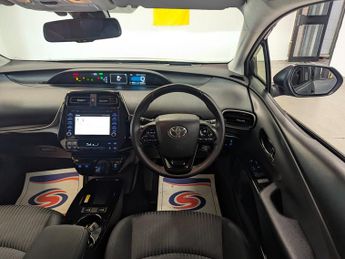 Toyota Prius 1.8 VVT-h Business Edition Hatchback 5dr Petrol Hybrid CVT Euro 