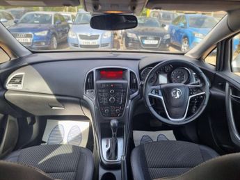 Vauxhall Astra 1.6 16V SE Sports Tourer Auto Euro 5 5dr